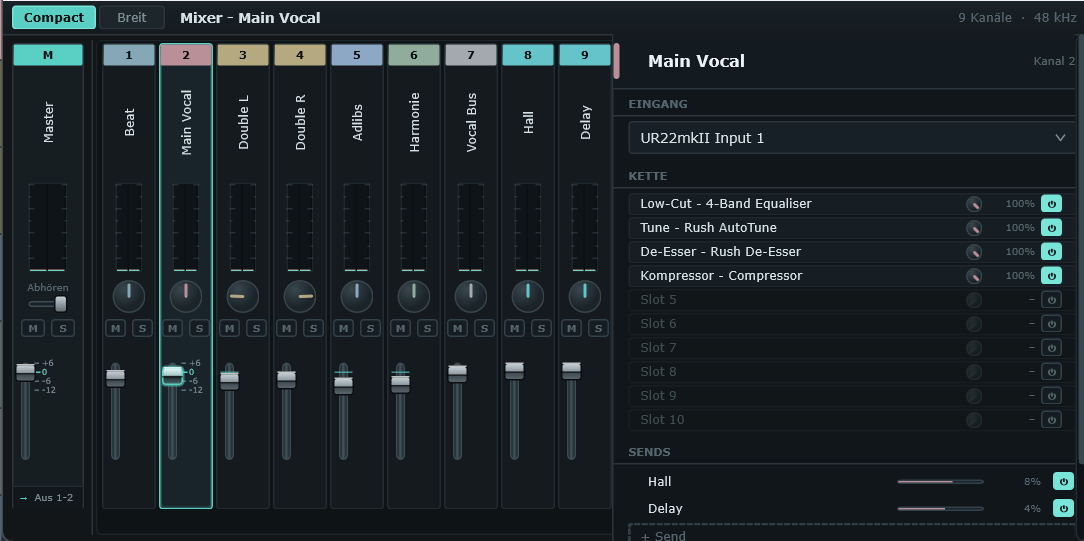 Mixer der DAW mit Master und neun Kanälen, rechts die Kette Low-Cut, Tune, De-Esser, Kompressor und die Sends Hall und Delay